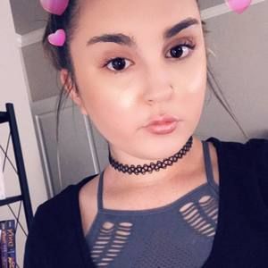 Meet your Posher, Kayla